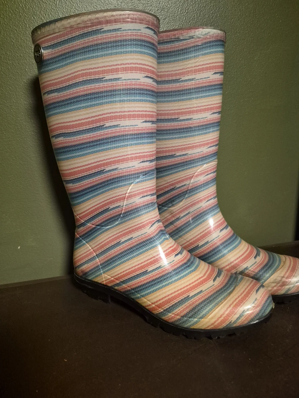 UGG Shaye Serape Boots Womens 9 Pink Rainbow Rain Rubber Mid Calf Waterproof